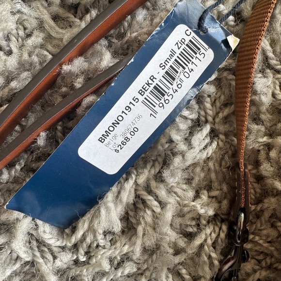 NWT Dooney & Bourke Monogram White Crossbody - Picture 4 of 9